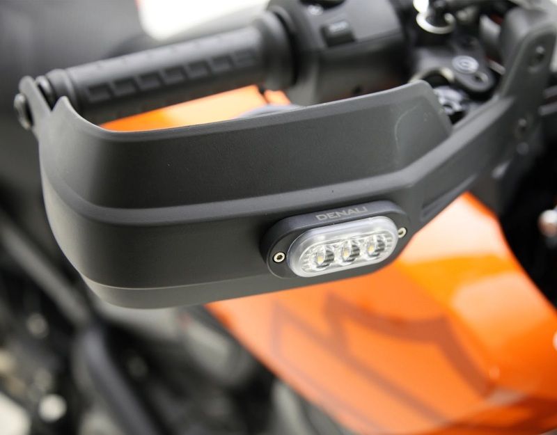 Kit Guardamanos e Intermitentes DENALI Plug-&-Play T3 - Harley-Davidson Pan America 1250