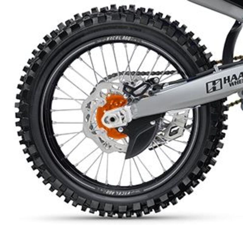 Rueda completa trasera HAAN WHEELS A60 - 18x2,15