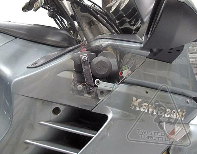 Soporte para claxon Soundbomb Denali Kawasaki GTR1400