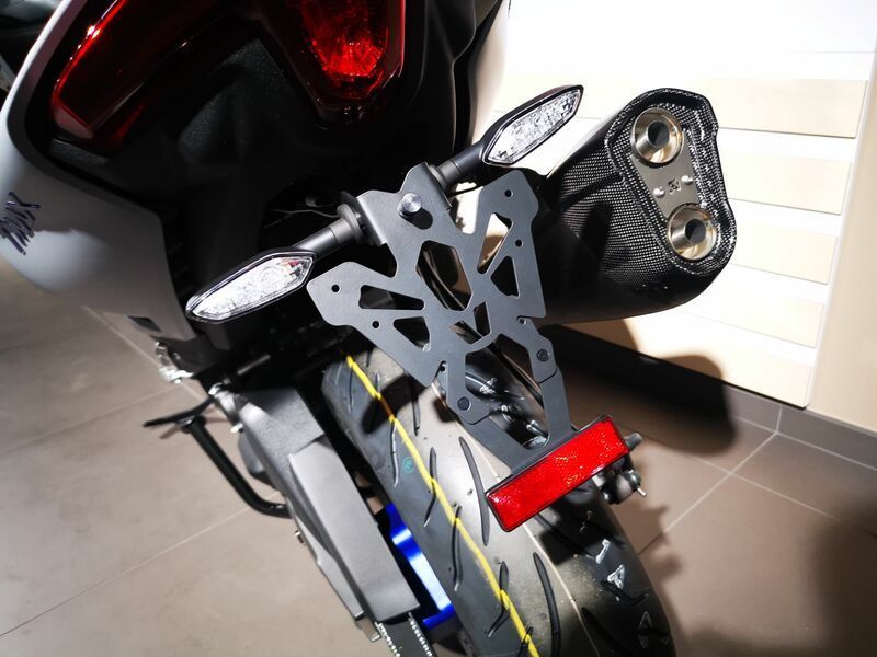 Portamatrículas V Parts T-MAX 560 2020