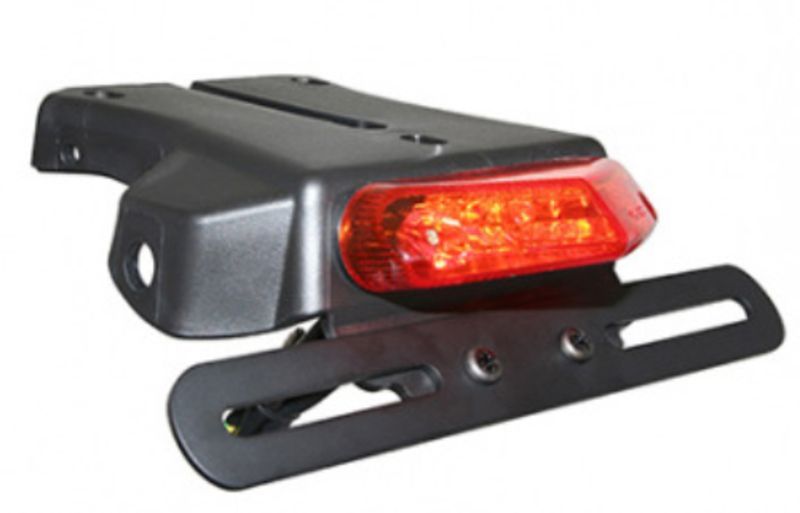 Piloto trasero V PARTS LED con portamatrículas largo