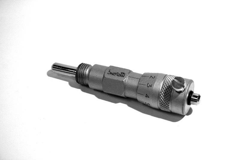 Medidor micrómetro para motores 2T
