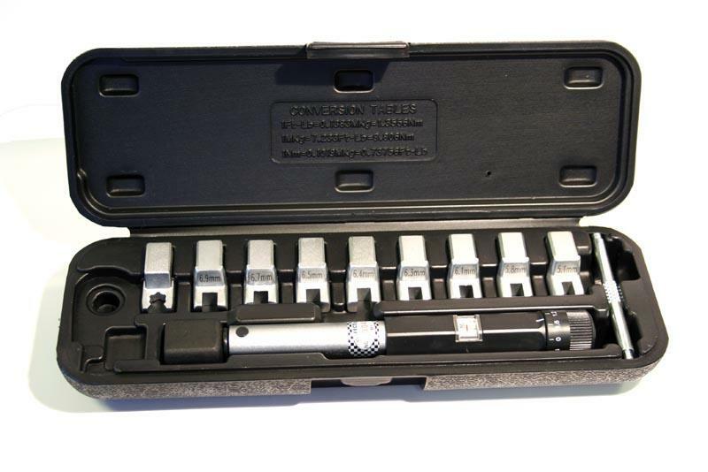 LLAVE DINAMOMÉTRICA PARA RADIOS, 8 PUNTAS DE 5´1 A 6´9MM, 1 PUNTA CON 6 CARAS