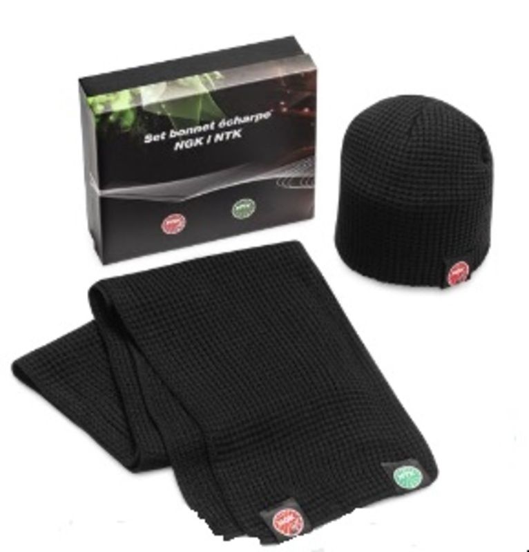 Juego de gorro y bufanda NGK