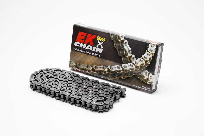 Cadena de transmisión EK CHAIN 530 MVXZ2 - Retenes QX-Ring - Cierre tipo remache