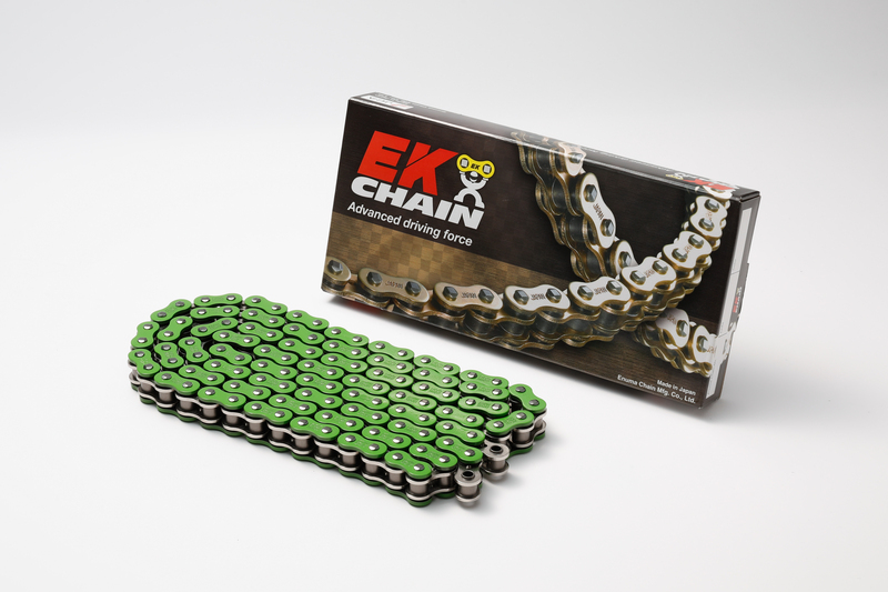 Cadena de transmisión EK CHAIN 520 MVXZ2 - Retenes QX-Ring - Cierre tipo remache
