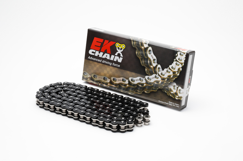 Cadena de transmisión EK CHAIN 520 MVXZ2 - Retenes QX-Ring - Cierre tipo remache