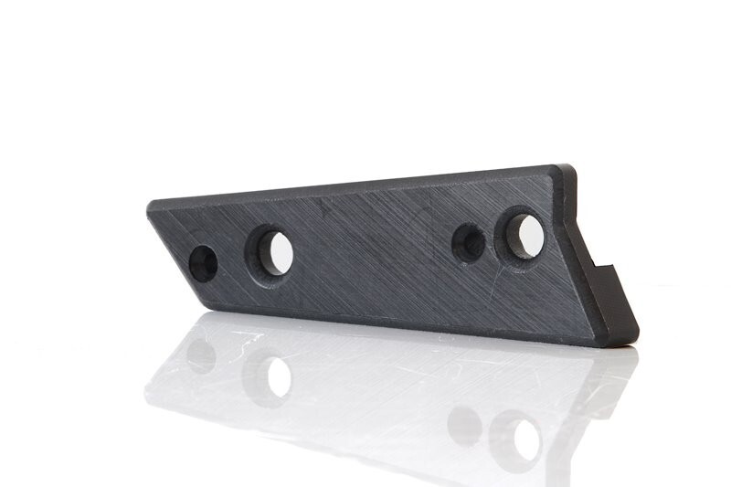 Protector de basculante para guía cadenas AXP UHMW - negro