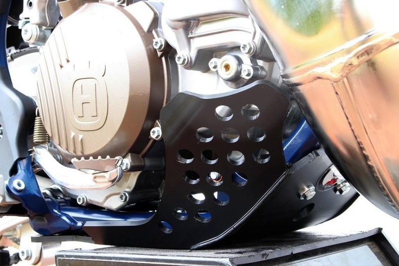 Cubrecárter AXP GP negro KTM/Husqvarna