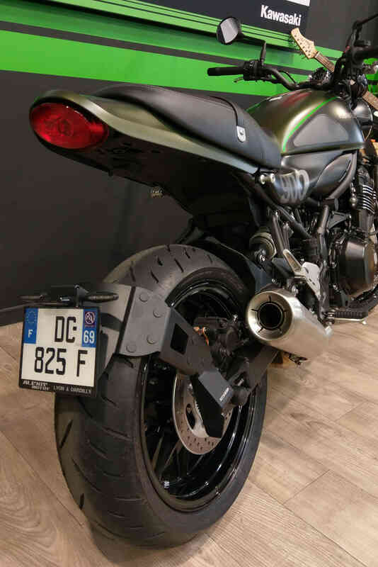 Portamatrículas Kawasaki Z900 RS negro