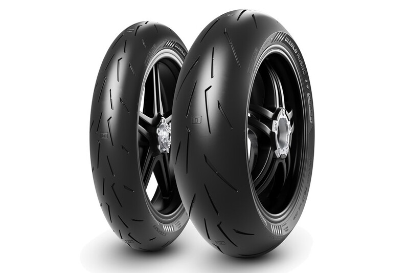 Neumático PIRELLI DIABLO ROSSO IV CORSA 180/55 ZR 17 M/C (73W) TL
