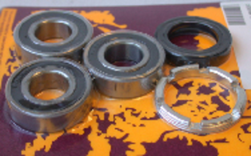 Kit de rodamientos y retenes de rueda trasera PIVOT WORKS
