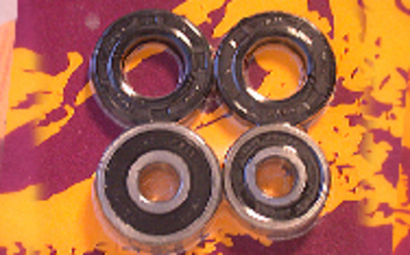 Kit de rodamientos y retenes de rueda trasera PIVOT WORKS