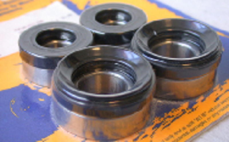 Kit de rodamientos y retenes de rueda delantera PIVOT WORKS