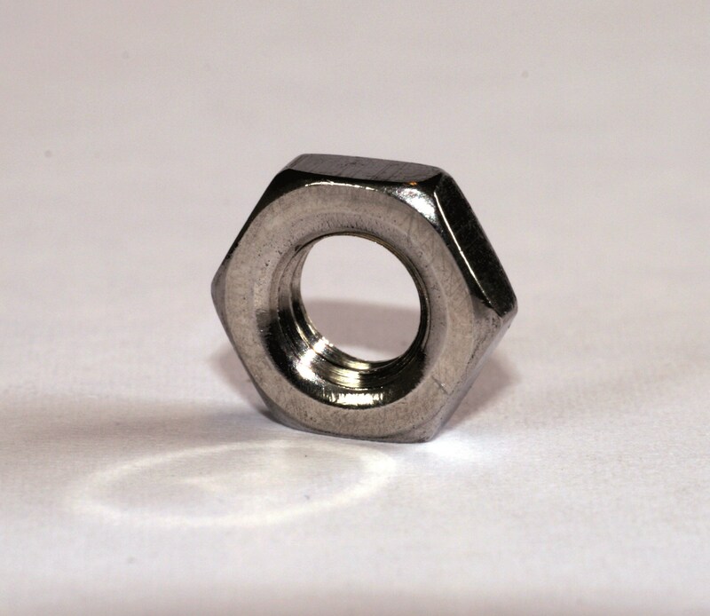 Tuercas VENHILL M6X100